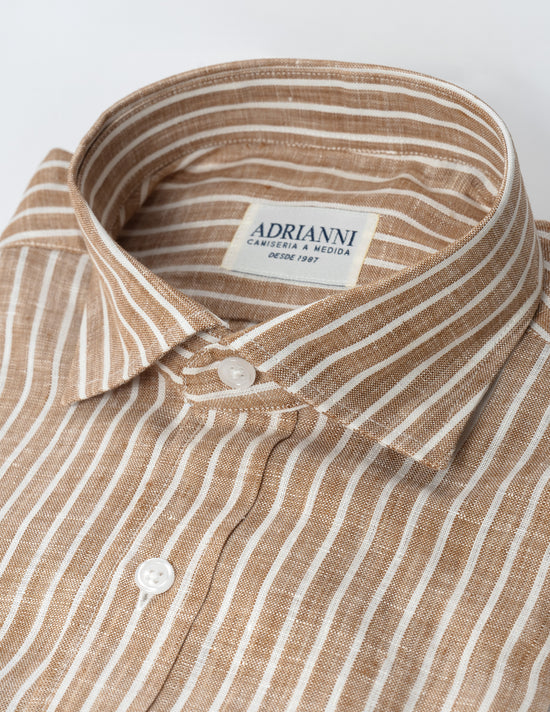 Camisa marrón-raya blanca